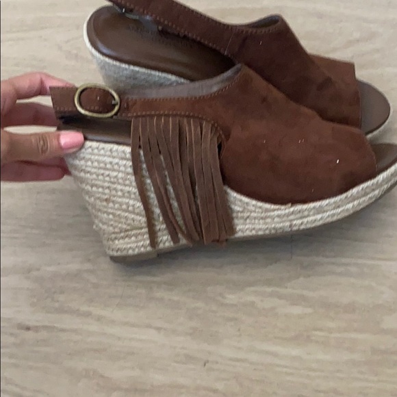 American Eagle shoes - Picture 3 of 3